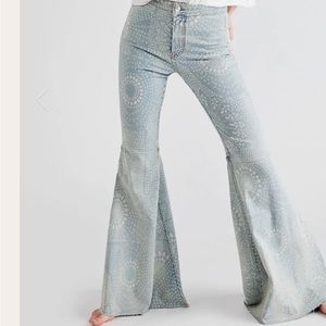 Free People Just Float on flare jeans Size 28